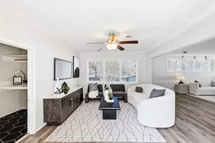 10208 Lake Gardens Dr, Dallas, TX 75218 - Photo 8