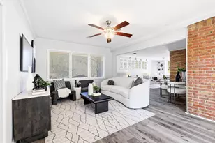 10208 Lake Gardens Dr, Dallas, TX 75218 - Photo 4