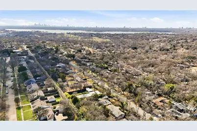 10208 Lake Gardens Drive, Dallas, TX 75218 - Photo 20