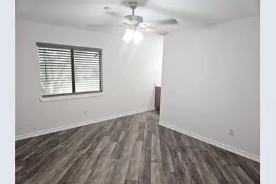 6908 Sunflower Circle N, Fort Worth, TX 76120 - Photo 8