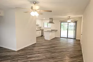 6908 Sunflower Cir N, Fort Worth, TX 76120 - Photo 4