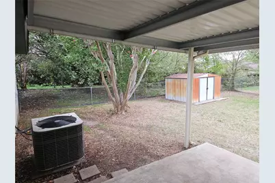 6908 Sunflower Circle N, Fort Worth, TX 76120 - Photo 18