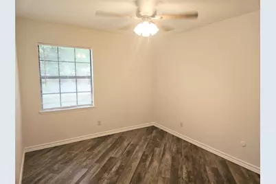 6908 Sunflower Circle N, Fort Worth, TX 76120 - Photo 16