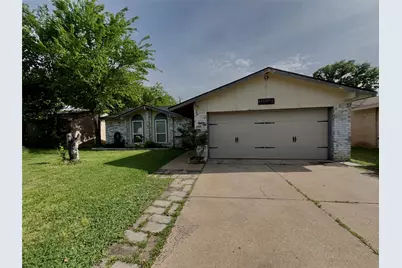 12120 Bishop Drive, Balch Springs, TX 75180 - Photo 2