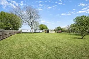 202 S Austin St, Rice, TX 75155 - Photo 2