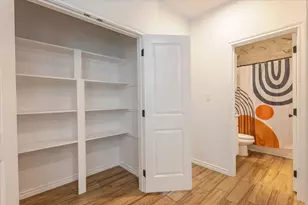 921 Indian Dr, Granbury, TX 76048 - Photo 12