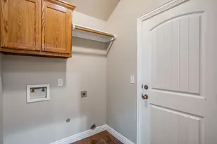 212 W 1st St, Weatherford, TX 76086 - Photo 36
