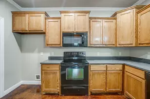 212 W 1st St, Weatherford, TX 76086 - Photo 12