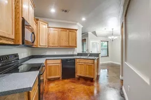 212 W 1st St, Weatherford, TX 76086 - Photo 10