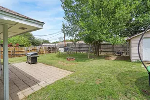 6011 Hott Springs Dr, Arlington, TX 76001 - Photo 16