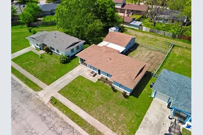 1308 Rose Avenue, Cleburne, TX 76033 - Photo 30