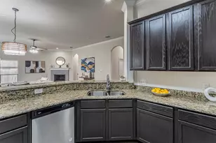 414 Lucky Landing Dr, Wilmer, TX 75172 - Photo 8