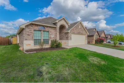 414 Lucky Landing Drive, Wilmer, TX 75172 - Photo 2