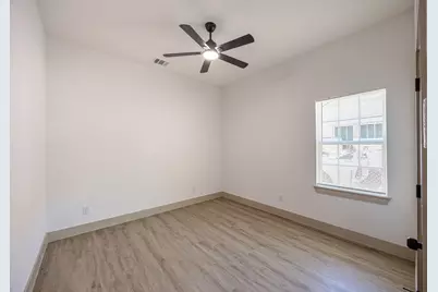 805 Glen Garden, Fort Worth, TX 76104 - Photo 16