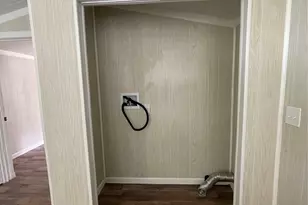 433 Capricorn Dr, Granbury, TX 76049 - Photo 34