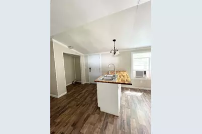 433 Capricorn Drive, Granbury, TX 76049 - Photo 10