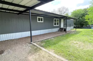 433 Capricorn Dr, Granbury, TX 76049 - Photo 6