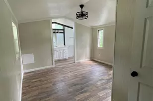 433 Capricorn Dr, Granbury, TX 76049 - Photo 22