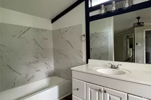 433 Capricorn Dr, Granbury, TX 76049 - Photo 16