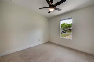 544 NW King St, Burleson, TX 76028 - Photo 32