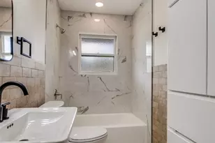 544 NW King St, Burleson, TX 76028 - Photo 22