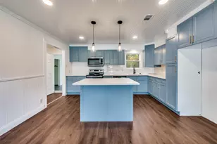 544 NW King St, Burleson, TX 76028 - Photo 12