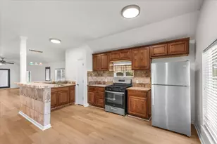 828 Springer Ave, Fort Worth, TX 76114 - Photo 2