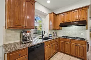 3605 Winchester Ct, Corinth, TX 76210 - Photo 14