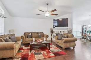 9403 Crimnson, Dallas, TX 75217 - Photo 2