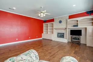 312 Oak Ridge Dr, Burleson, TX 76028 - Photo 20