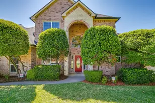 312 Oak Ridge Dr, Burleson, TX 76028 - Photo 4