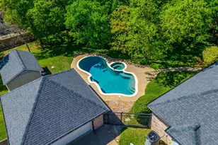 312 Oak Ridge Dr, Burleson, TX 76028 - Photo 40