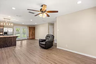 110 Omaha, Stephenville, TX 76401 - Photo 8