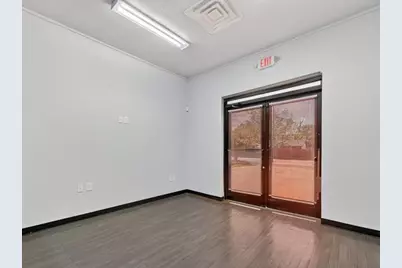 3413 Herring Avenue, Irving, TX 75061 - Photo 10