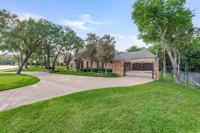 1305 Danbury Parks Drive, Keller, TX 76248 - Photo 4