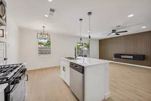 1409 Southmoor Dr, Arlington, TX 76010 - Photo 4