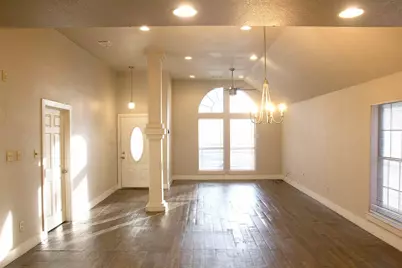 907 S Meriott Street, Ennis, TX 75119 - Photo 4