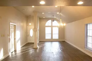 907 S Meriott St, Ennis, TX 75119 - Photo 4