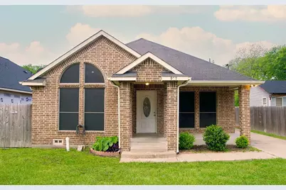 907 S Meriott Street, Ennis, TX 75119 - Photo 1