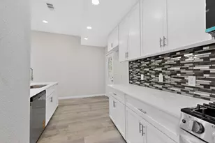 1612 Jones St, Greenville, TX 75401 - Photo 14