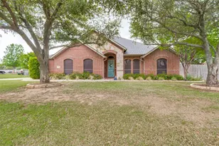 12332 Wagon Bow Dr, Burleson, TX 76028 - Photo 2