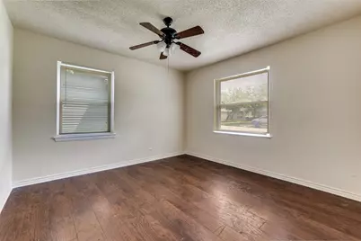 11525 Strand Street, Dallas, TX 75218 - Photo 2