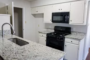 1302 Crescent St, Denton, TX 76201 - Photo 16