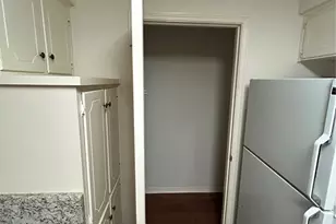 1302 Crescent St, Denton, TX 76201 - Photo 10