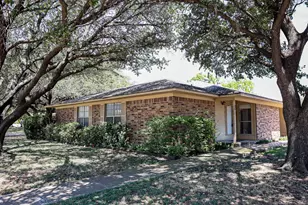 1302 Crescent St, Denton, TX 76201 - Photo 1