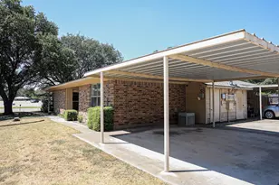 1302 Crescent St, Denton, TX 76201 - Photo 4