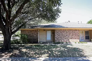 1302 Crescent St, Denton, TX 76201 - Photo 2