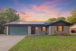 1018 Princeton Pl, Cleburne, TX 76033 - Photo 1