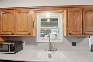 1018 Princeton Pl, Cleburne, TX 76033 - Photo 10