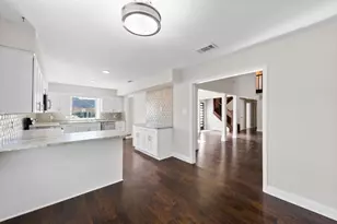 207 Fresh Meadow Dr, Trophy Club, TX 76262 - Photo 10